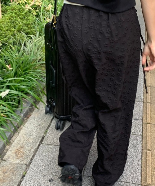 BARRETTA(バレッタ)の「フラワージャガードワイドパンツ(その他パンツ・レディース・ホワイト/ブラック・FREE)」の15枚目の写真