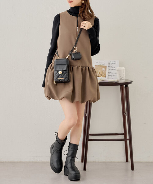 Chico（チコ）の「キルティングスマホショルダーバッグ（ショルダーバッグ・レディース・ブラック/ブラウン/アイボリー/レッド・FREE）」の17枚目の写真