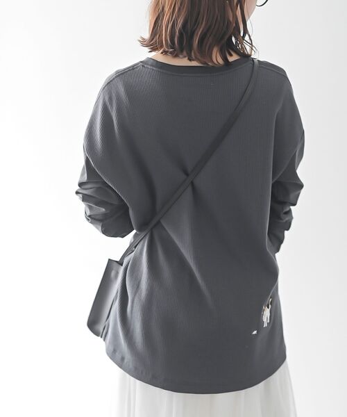rps(アールピーエス)の「ポケットキャットワッフル切替Tシャツ(Tシャツ/カットソー・レディース・オートミール/マスタード/オフホワイト/チャコールグレー/杢グレー・フリー)」の17枚目の写真