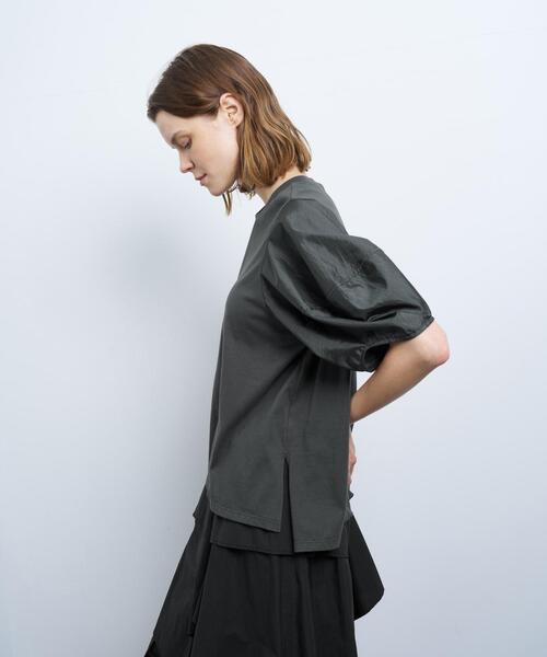 LANVIN en Bleu（ランバンオンブルー）の「コクーンスリーブコンビカットソー（Tシャツ/カットソー・レディース・ライトカーキ/ベージュ/ブラック/チャコールグレー/オフホワイト・38）」の4枚目の写真