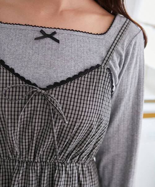 MAJESTIC LEGON（マジェスティックレゴン）の「リボン付きスクエアネックトップス（Tシャツ/カットソー・レディース・ホワイト系その他/アイボリー/グレー・MEDIUM）」の3枚目の写真