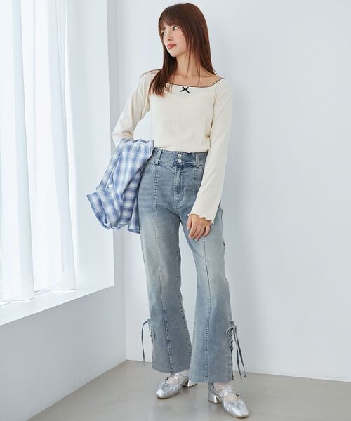 MAJESTIC LEGON（マジェスティックレゴン）の「リボン付きスクエアネックトップス（Tシャツ/カットソー・レディース・ホワイト系その他/アイボリー/グレー・MEDIUM）」の5枚目の写真