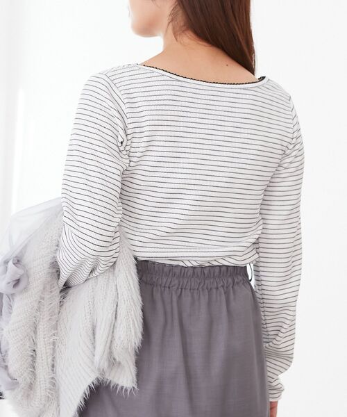 MAJESTIC LEGON（マジェスティックレゴン）の「リボン付きスクエアネックトップス（Tシャツ/カットソー・レディース・ホワイト系その他/アイボリー/グレー・MEDIUM）」の15枚目の写真