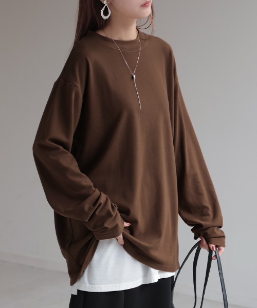 HUG.U(ハグユー)の「体感+3.2℃ 吸湿発熱トップス(Tシャツ/カットソー・レディース・モカ/グレー/ブラック/アイボリー・FREE)」の9枚目の写真