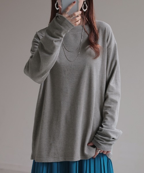 HUG.U(ハグユー)の「体感+3.2℃ 吸湿発熱トップス(Tシャツ/カットソー・レディース・モカ/グレー/ブラック/アイボリー・FREE)」の13枚目の写真