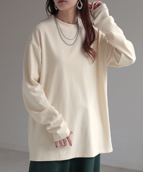 HUG.U(ハグユー)の「体感+3.2℃ 吸湿発熱トップス(Tシャツ/カットソー・レディース・モカ/グレー/ブラック/アイボリー・FREE)」の5枚目の写真