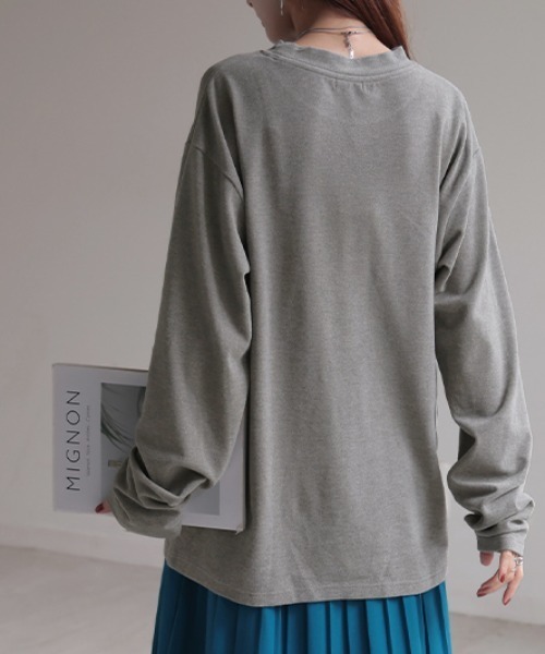 HUG.U(ハグユー)の「体感+3.2℃ 吸湿発熱トップス(Tシャツ/カットソー・レディース・モカ/グレー/ブラック/アイボリー・FREE)」の14枚目の写真