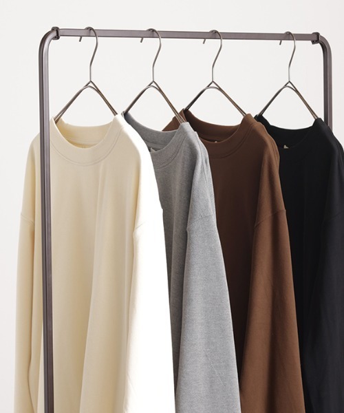 HUG.U(ハグユー)の「体感+3.2℃ 吸湿発熱トップス(Tシャツ/カットソー・レディース・モカ/グレー/ブラック/アイボリー・FREE)」の18枚目の写真