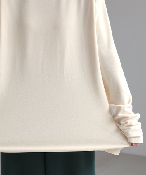 HUG.U(ハグユー)の「体感+3.2℃ 吸湿発熱トップス(Tシャツ/カットソー・レディース・モカ/グレー/ブラック/アイボリー・FREE)」の22枚目の写真
