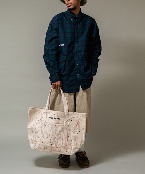 APPLEBUM（アップルバム）の「Paint Totebag [TiEDYE FREAK]（トートバッグ・メンズ・ネイビー/ナチュラル・FREE）」の3枚目の写真