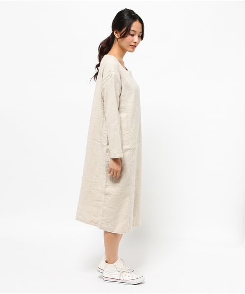 LBC（エルビーシー）の「リネンコットン起毛サックワンピース             （ワンピース・レディース・オフホワイト/ブラック/スカイブルー・MEDIUM/LARGE）」の7枚目の写真