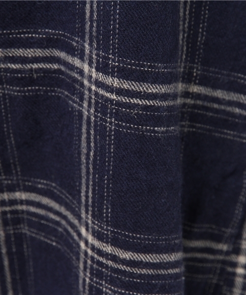 LBC（エルビーシー）の「リネンコットン起毛サックワンピース             （ワンピース・レディース・オフホワイト/ブラック/スカイブルー・MEDIUM/LARGE）」の6枚目の写真