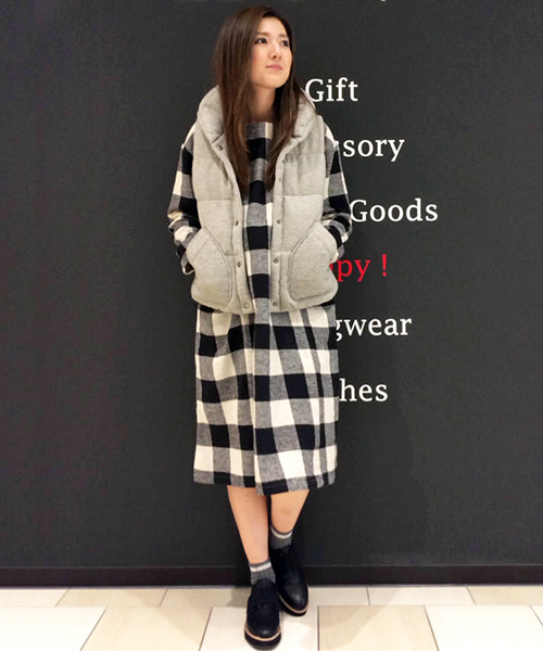 LBC（エルビーシー）の「リネンコットン起毛サックワンピース             （ワンピース・レディース・オフホワイト/ブラック/スカイブルー・MEDIUM/LARGE）」の15枚目の写真