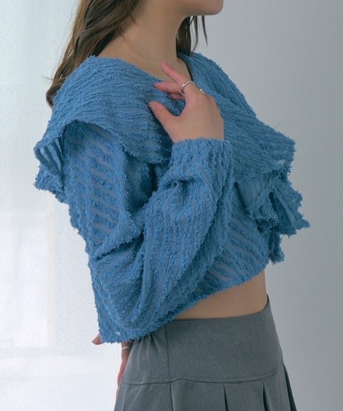 MAGASIN DE MODE Chou Chou(マガジンデモードシュシュ)の「【MAGASIN DE MODE Chou Chou】シアー ミニフリンジジャガード クロップドブラウス XNN(シャツ/ブラウス・レディース・アイボリー/ブラック/ブルー・FREE)」の21枚目の写真