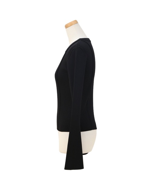 MIELI INVARIANT(ミエリインヴァリアント)の「Bell Sleeve Petal Knit Tops(ニット/セーター・レディース・ブラック/モカ・FREE)」の14枚目の写真