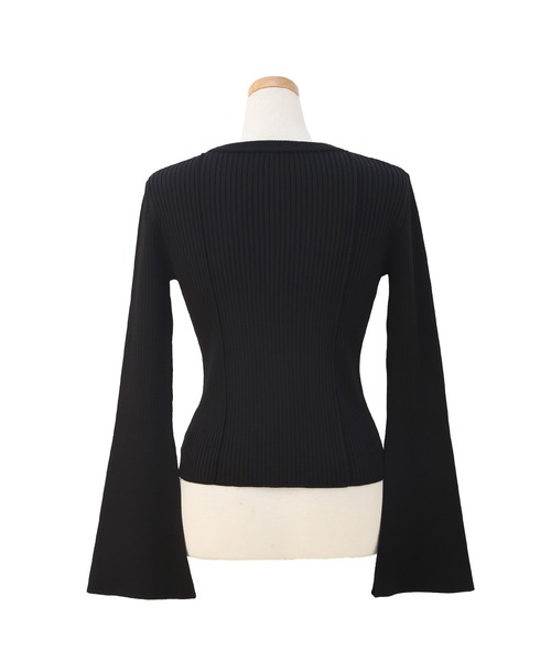 MIELI INVARIANT(ミエリインヴァリアント)の「Bell Sleeve Petal Knit Tops(ニット/セーター・レディース・ブラック/モカ・FREE)」の15枚目の写真