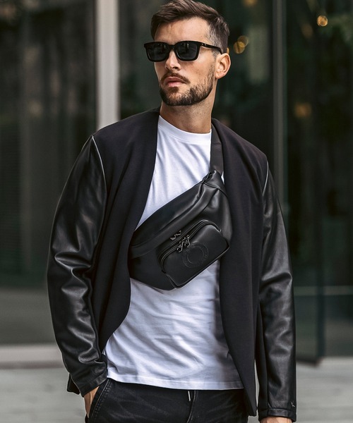 1PIU1UGUALE3  RELAX （ウノピゥウノウグァーレトレ リラックス）の「1PIU1UGUALE3 RELAX(ウノピゥウノウグァーレトレ リラックス)サークルロゴ ウエストバッグ ボディバッグ（ボディバッグ/ウエストポーチ・メンズ・ブラック・ONE SIZE）」の5枚目の写真