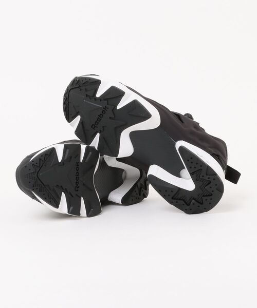TSURUYA(ツルヤ)の「《reebok》INSTAPUMP FURY 94(スニーカー・メンズ・ブラック×ホワイト/ホワイト/ブラック×ブラック/ホワイト系その他・23.5cm/24.0cm/24.5cm/25.0cm/25.5cm/26.0cm/26.5cm/27.0cm/27.5cm/28.0cm/23.0cm)」の6枚目の写真