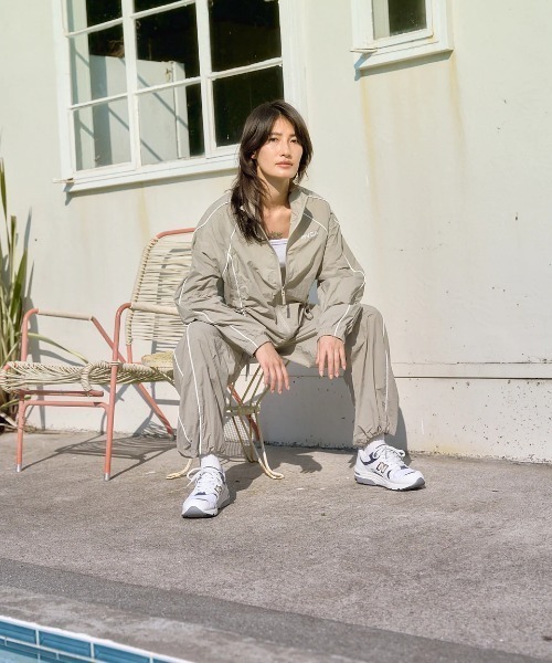 RVCA(ルーカ)の「RVCA レディース MINI RVCA TRACK PANTS ロングパンツ 【2025年春夏モデル】/ルーカセットアップ対応ナイロントラックパンツ(その他パンツ・レディース・ブラック/ベージュ系その他・LARGE/MEDIUM/SMALL)」の18枚目の写真