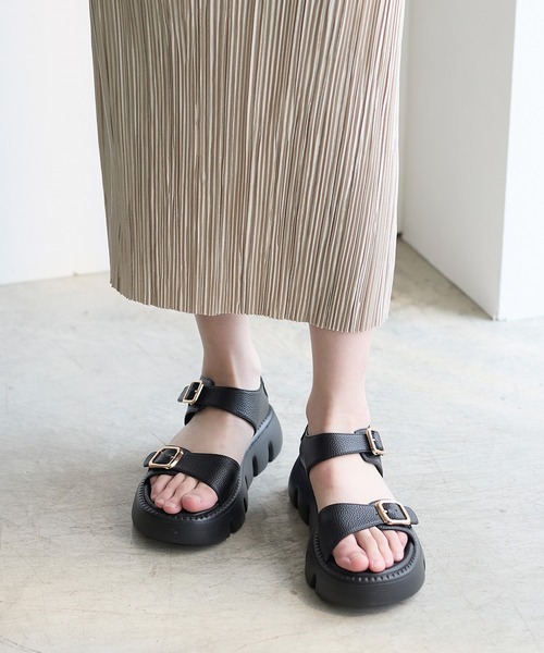 coca(ANDEX shoes product)(コカ)の「ダブルベルト バックル サンダル(サンダル・レディース・ホワイト/ブラック・LARGE/MEDIUM/SMALL)」の5枚目の写真