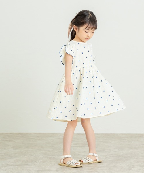 la poche biscuit（ラポシェビスキュイ）の「ハート総柄ワンピース（ワンピース・キッズ・アイボリー/ピンク/ミント・140/130/120/110/100/90/80）」の2枚目の写真