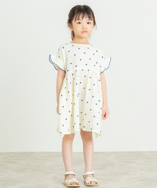 la poche biscuit（ラポシェビスキュイ）の「ハート総柄ワンピース（ワンピース・キッズ・アイボリー/ピンク/ミント・140/130/120/110/100/90/80）」の4枚目の写真