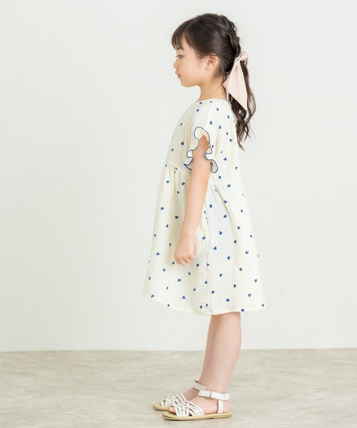 la poche biscuit（ラポシェビスキュイ）の「ハート総柄ワンピース（ワンピース・キッズ・アイボリー/ピンク/ミント・140/130/120/110/100/90/80）」の5枚目の写真
