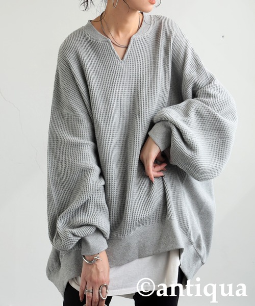 antiqua（アンティカ）の「オニワッフル カフタン襟 トップス（Tシャツ/カットソー・レディース・スミクロ/ピンク/ライム/ブルー/ナチュラル/オートミール/ブラック/杢グレー・ONESIZE）」の3枚目の写真