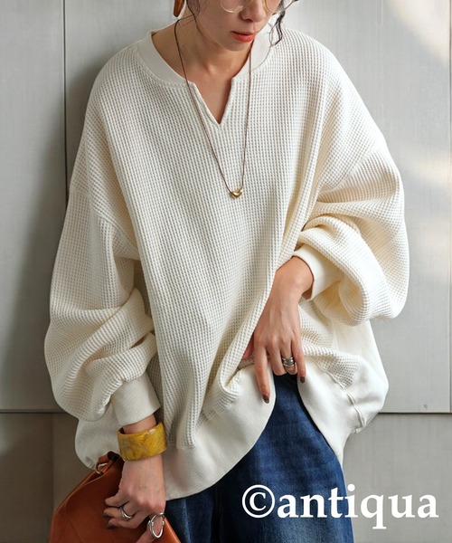 antiqua（アンティカ）の「オニワッフル カフタン襟 トップス（Tシャツ/カットソー・レディース・スミクロ/ピンク/ライム/ブルー/ナチュラル/オートミール/ブラック/杢グレー・ONESIZE）」の5枚目の写真
