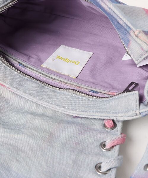 Desigual（デシグアル）の「コラージュ風プリント ミニバッグ（ボディバッグ/ウエストポーチ・レディース・マルチ・FREE）」の9枚目の写真