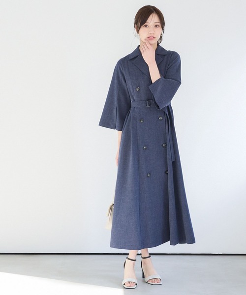 Andemiu（アンデミュウ）の「トレンチフウソデスリットワンピース325719（ワンピース・レディース・チャコールグレー/ネイビー/コーラル・FREE）」の3枚目の写真