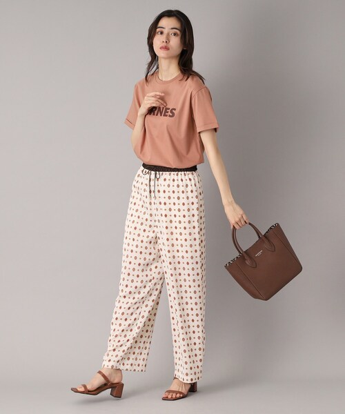 DRESSTERIOR(ドレステリア)の「【接触冷感/抗菌防臭/消臭】アイスクリアコットン VIERNESロゴT(Tシャツ/カットソー・レディース・ホワイト/サンドベージュ/ネイビー・36/38/34)」の14枚目の写真