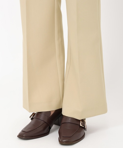 MISCH MASCH（ミッシュマッシュ）の「新色追加 WEB限定 2025新作 フレアカットタックパンツ（その他パンツ・レディース・ブラック/ベージュ/グリーン/ブラウン・S/M/L）」の16枚目の写真