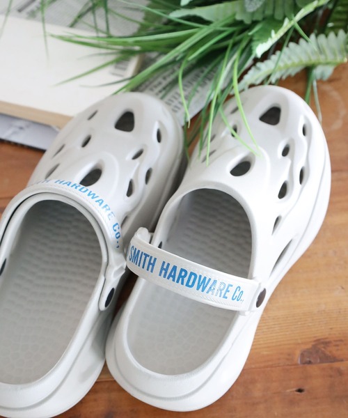 niko and...（ニコアンド）の「【OLD SMITH(オールドスミス)】クロッグサンダル（サンダル・メンズ・ブラック/カーキ/ライトグレー・LARGE）」の2枚目の写真