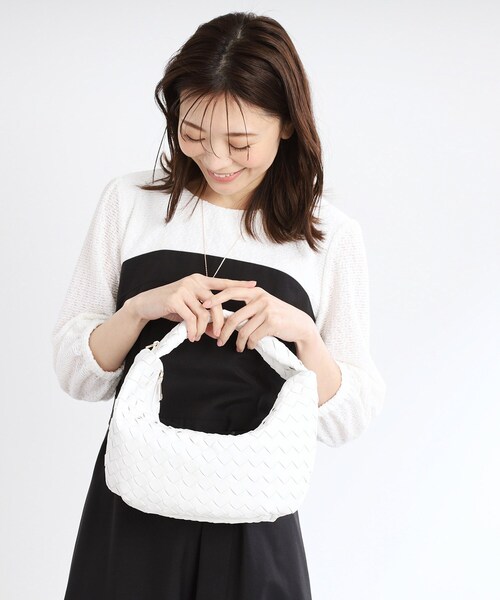 Reflect(リフレクト)の「【ショルダー付き/長財布も入る!】レザー調メッシュバッグ(ハンドバッグ・レディース・オフホワイト/ナチュラル/ブラック・00)」の8枚目の写真