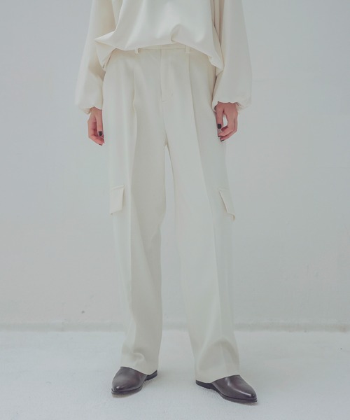 DRESSLAVE(ドレスレイブ)の「back peach classy work pants(バックピーチクラッシーワークパンツ)(カーゴパンツ・レディース・ホワイト・36/38)」の1枚目の写真