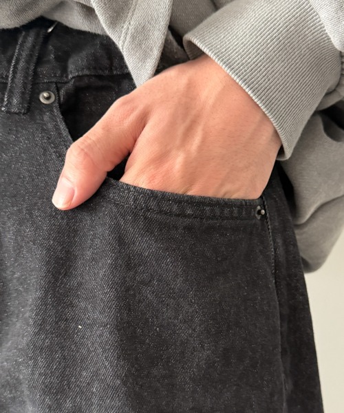 WEGO(ウィゴー)の「WEGO/バレルレッグデニムパンツ(デニムパンツ・メンズ・ブラック系2・X-LARGE)」の3枚目の写真