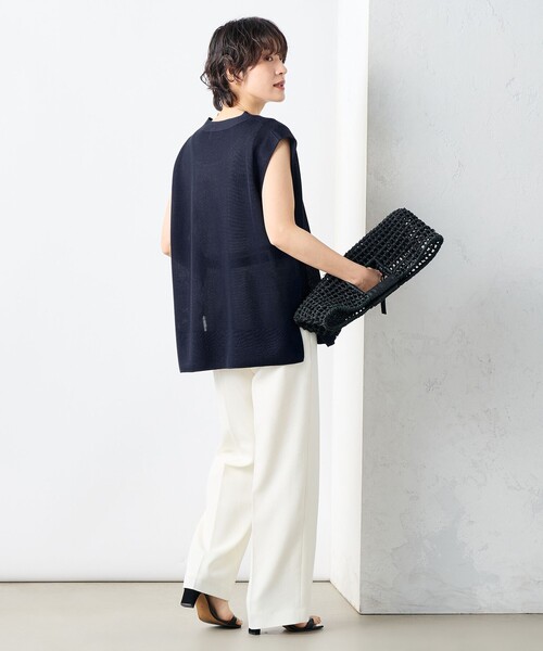 NOLLEY’S（ノーリーズ）の「《手洗い可能》ドライタッチ肩タックベスト（ベスト・レディース・ネイビー/グリーン/ベージュ/ブラック・38）」の10枚目の写真