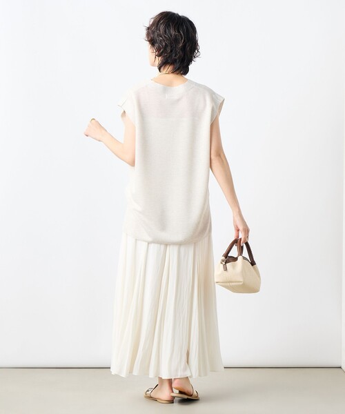 NOLLEY’S（ノーリーズ）の「《手洗い可能》ドライタッチ肩タックベスト（ベスト・レディース・ネイビー/グリーン/ベージュ/ブラック・38）」の18枚目の写真