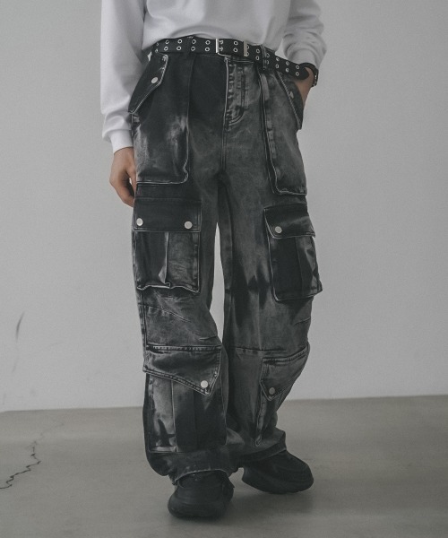 Shoowtime(ショウタイム)の「Chemically washed hard bleached denim cargo pants / ケミカルウォッシュハードブリーチデニムカーゴパンツ(デニムパンツ・メンズ・ブルー/ブラック・SMALL/MEDIUM/LARGE/X-LARGE)」の5枚目の写真