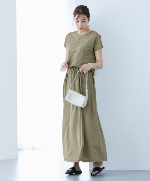 slattgir(スラットジール)の「高身長 接触冷感・UVカット2点セット(トップス+スカート)(トールサイズ)(Tシャツ/カットソー・レディース・ブラック/カーキ・5L/M/L/LL/3L/4L)」の1枚目の写真