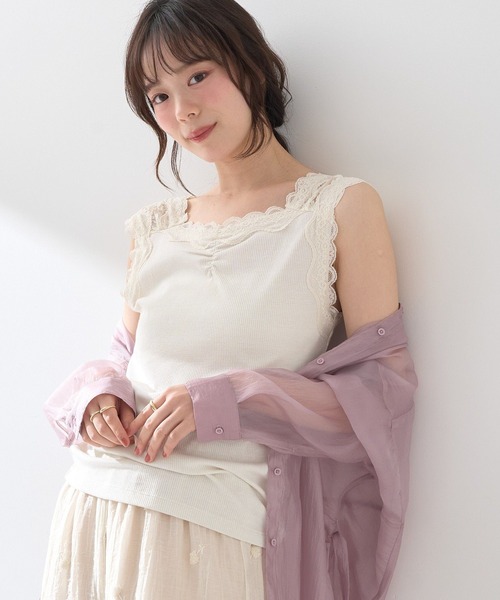 earth music&ecology（アースミュージックアンドエコロジー）の「ラメテレコショルダーレースタンクトップ（タンクトップ・レディース・アイボリー/ブラック/サックスブルー/ベージュ・M/S）」の6枚目の写真