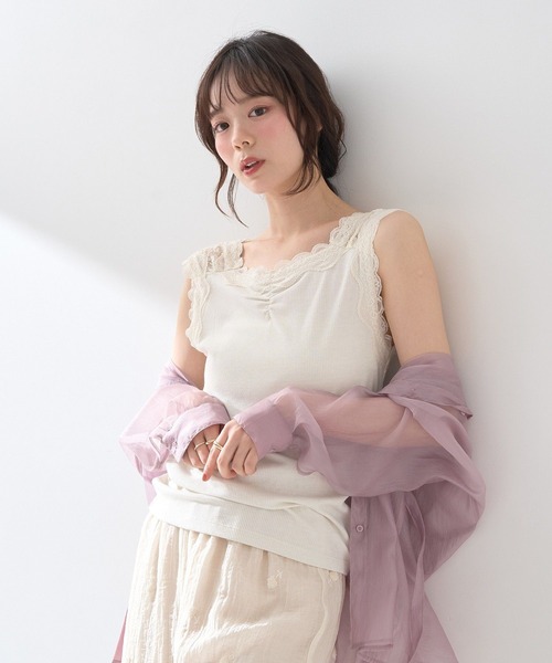 earth music&ecology（アースミュージックアンドエコロジー）の「ラメテレコショルダーレースタンクトップ（タンクトップ・レディース・アイボリー/ブラック/サックスブルー/ベージュ・M/S）」の7枚目の写真