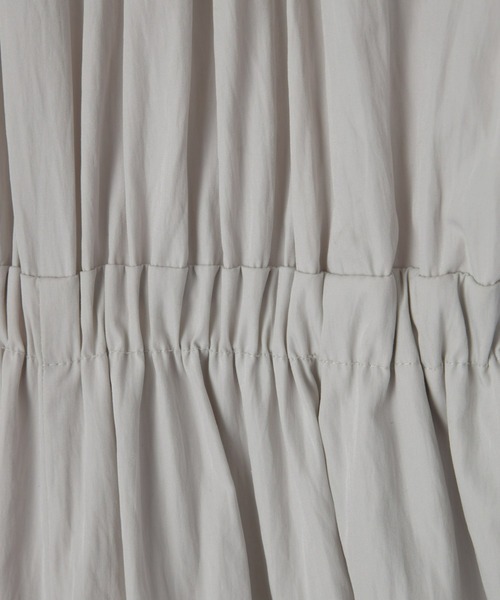 Olu.(オルドット)の「フリルオフショルダーオールインワン(つなぎ/オールインワン・レディース・グレイッシュベージュ/ブラック・0/1)」の12枚目の写真