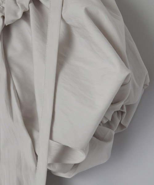 Olu.(オルドット)の「フリルオフショルダーオールインワン(つなぎ/オールインワン・レディース・グレイッシュベージュ/ブラック・0/1)」の14枚目の写真