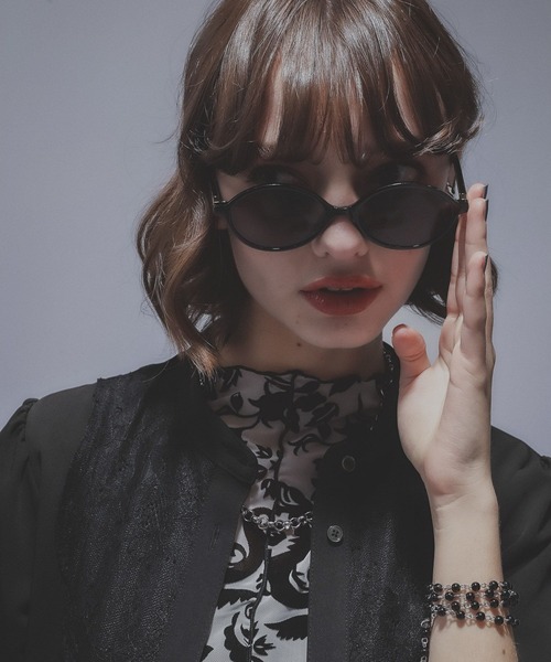 HARE（ハレ）の「レトロラウンドサングラス(HARE)（メガネ・レディース・グレー/ブラック/ブラック系その他・FREE）」の2枚目の写真