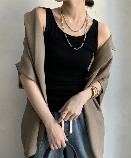 DouDou（ドゥドゥ）の「【新色追加】リブタンク（Tシャツ/カットソー・レディース・ブラック/オフホワイト/ベージュ/レッド/グレー/ブルー・FREE）」の2枚目の写真