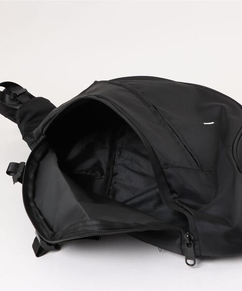 Bling Leads(ブリングリーズ)の「Z)【BLINGLEADS】ABM22091 ワンショルダー BODY BAG 2(ボディバッグ/ウエストポーチ・メンズ・カーキ/グレー/ブラック/ネイビー・FREE)」の11枚目の写真