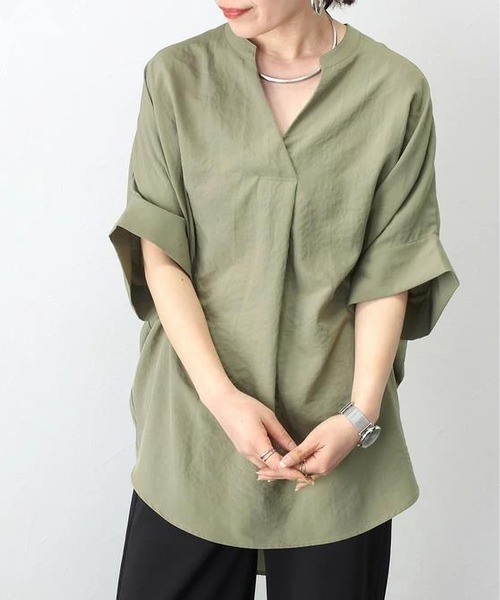MAISON DE THERESE(メゾン ド テレーズ)の「Vネックルーズシルエット タックブラウス(シャツ/ブラウス・レディース・ホワイト/グリーン/ブラック/グレイッシュベージュ/グレー/ネイビー・FREE)」の5枚目の写真