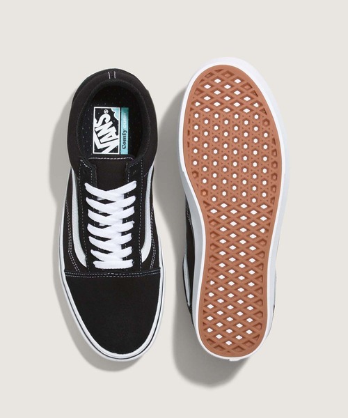 VANS(バンズ)の「コンフィクッシュ オールドスクール / UA ComfyCush Old Skool (CLASSIC) VN0A3WMAVNE1(スニーカー・メンズ・ブラック/ブラック×ホワイト・4/4.5/5/5.5/6/6.5/7/7.5/8/8.5/9/9.5/10/10.5/11/11.5/12)」の4枚目の写真